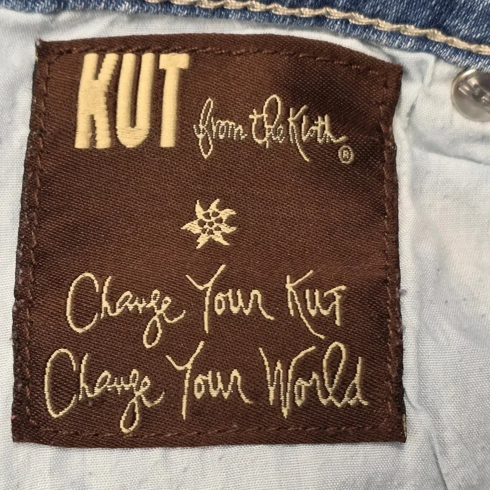 Kut from the Kloth Women Light Wash Distressed Denim Shorts Size 4 Stretch Blue
